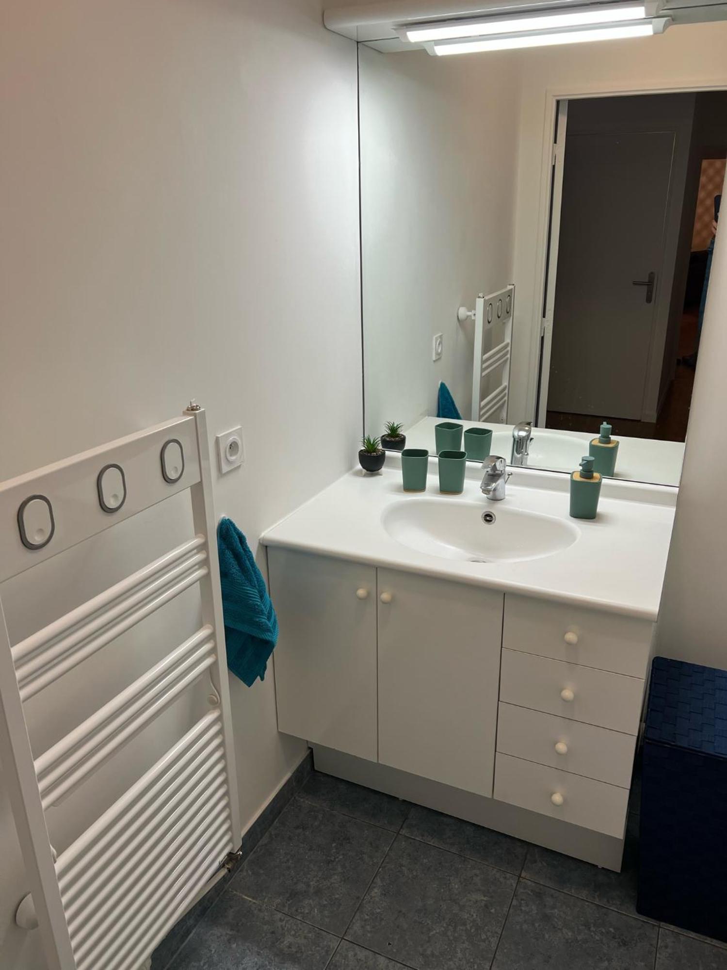 Paris-Montrouge Magnifique Appartement 3 Pieces De 75M2 Avec Parking - Tres Cosy Pour 1 - 8 Personnes Refait A Neuf -Entire Apartment Luxurious And Warm -Montrouge Paris 14Eme - Proche Aeroport Orly Parc Expositions Porte De Versailles Free Wifi Grat מראה חיצוני תמונה