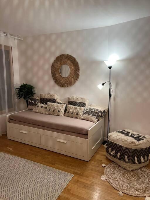 Paris-Montrouge Magnifique Appartement 3 Pieces De 75M2 Avec Parking - Tres Cosy Pour 1 - 8 Personnes Refait A Neuf -Entire Apartment Luxurious And Warm -Montrouge Paris 14Eme - Proche Aeroport Orly Parc Expositions Porte De Versailles Free Wifi Grat מראה חיצוני תמונה